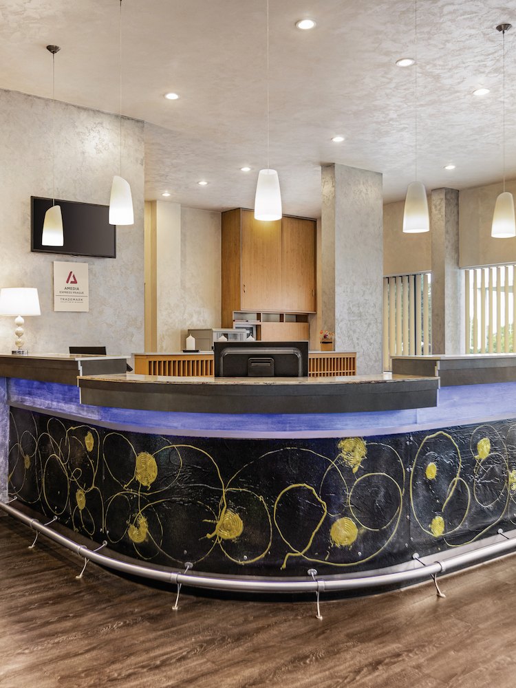 Amedia Express Prag, Trademark Collection by Wyndham - Front Desk