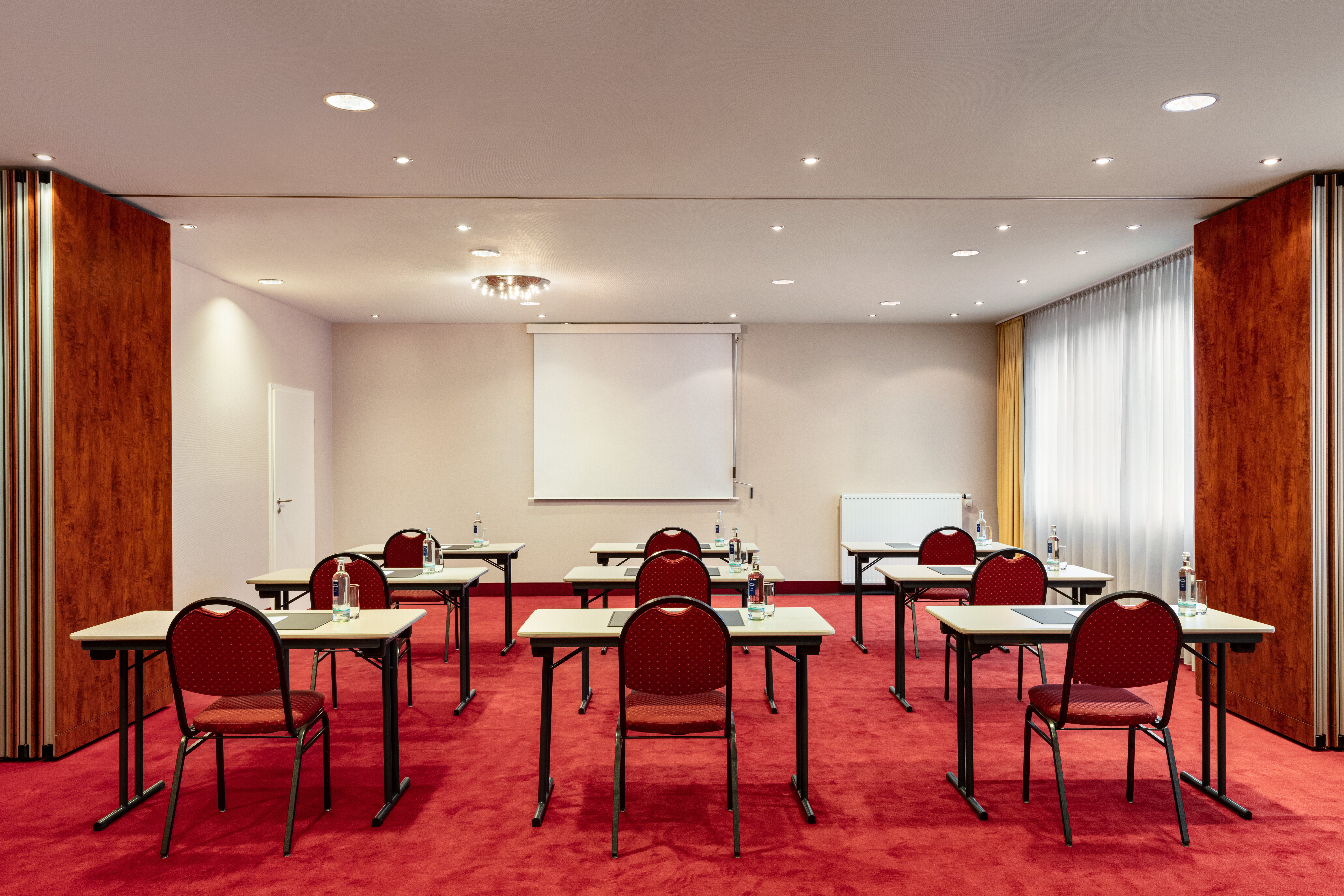Amedia_Hotel_Frankfurt_Russelsheim_Meeting_Raum