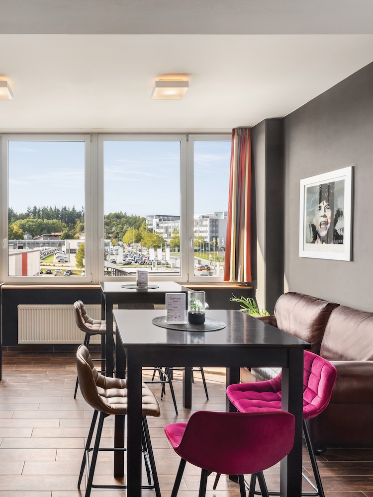 Amedia Express Passau, Trademark Collection by Wyndham - Lobby