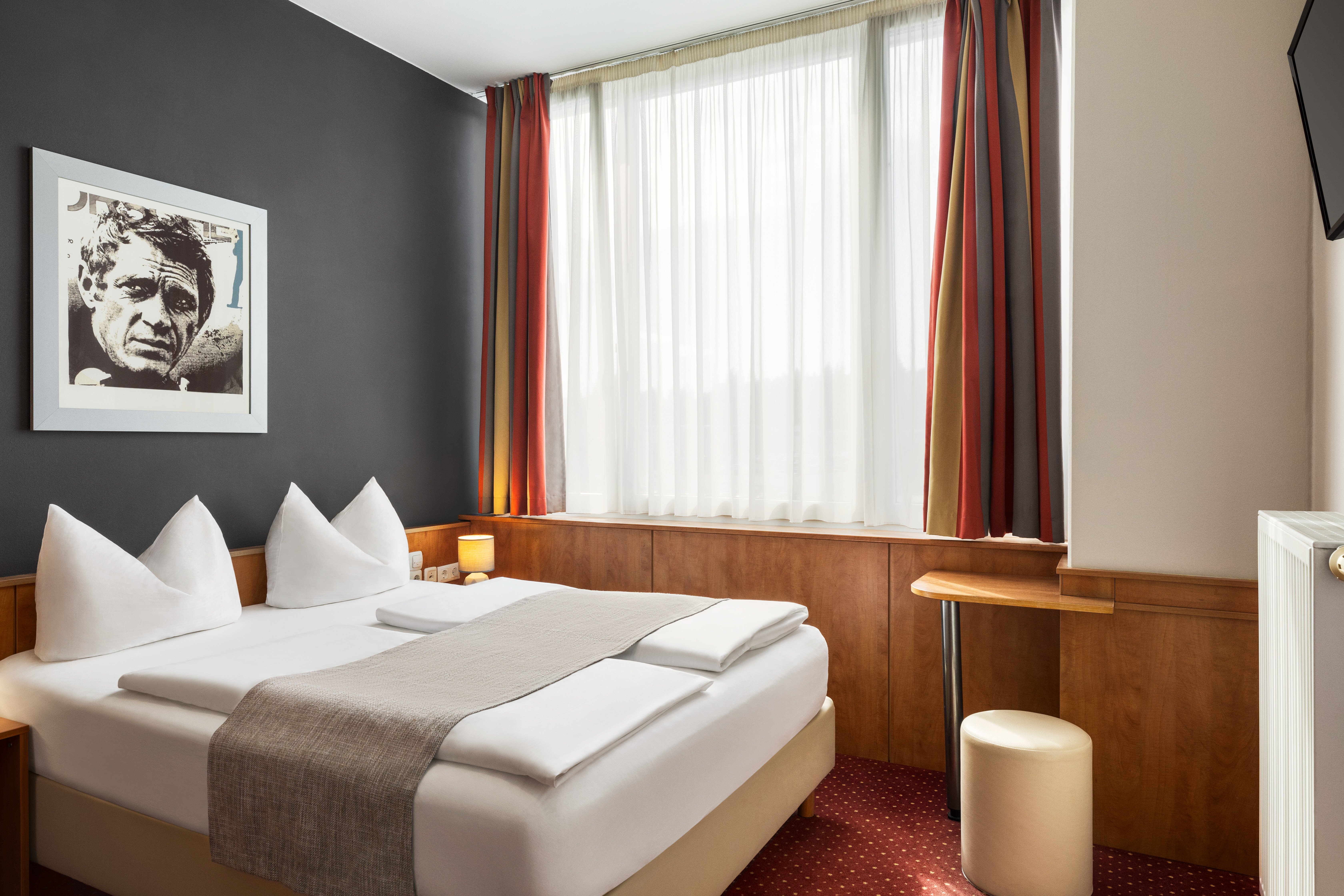 Amedia Express Passau, Trademark Collection by Wyndham - Comfort Plus Room - 1553636