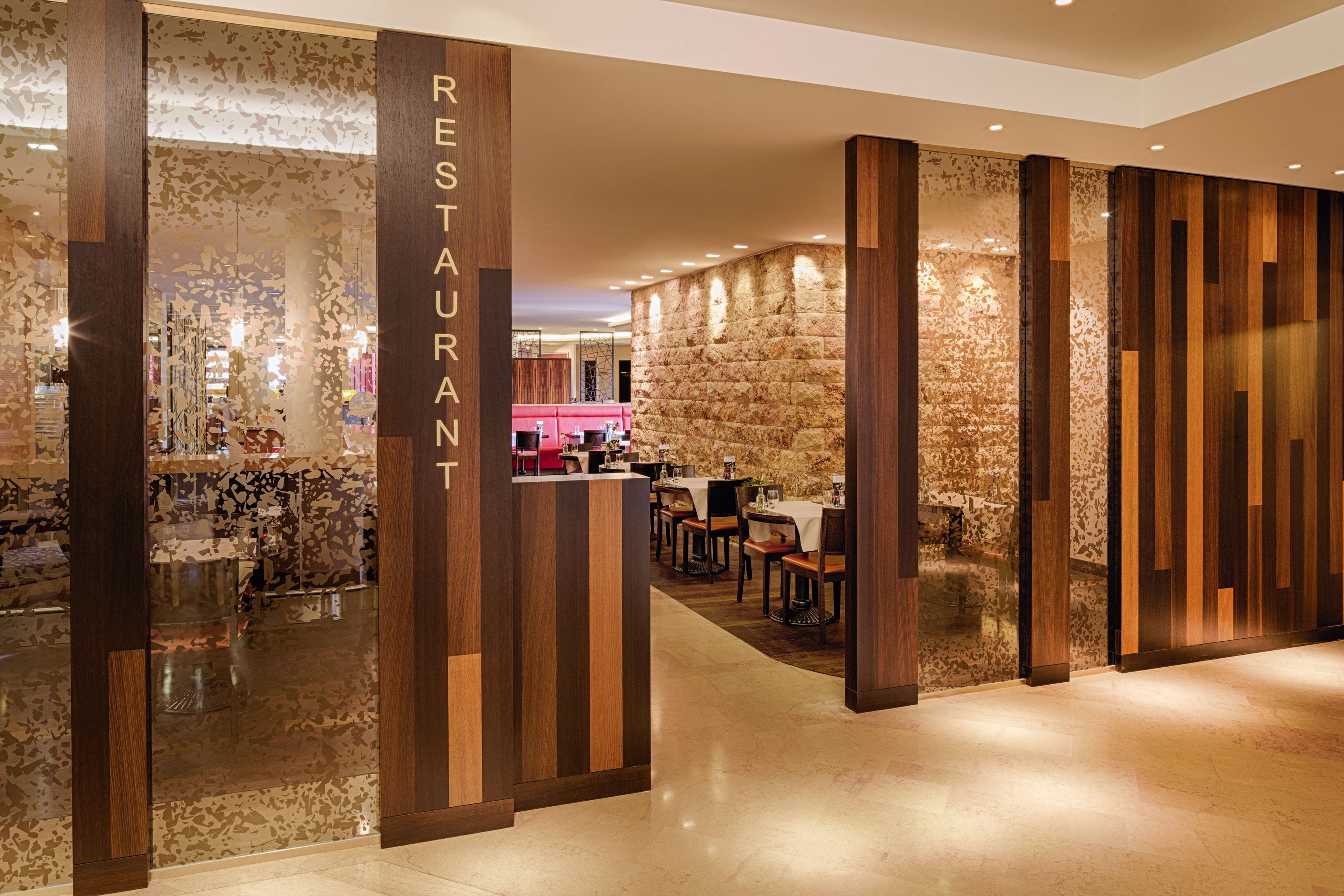 Mövenpick_genf_Restaurant_Eingang