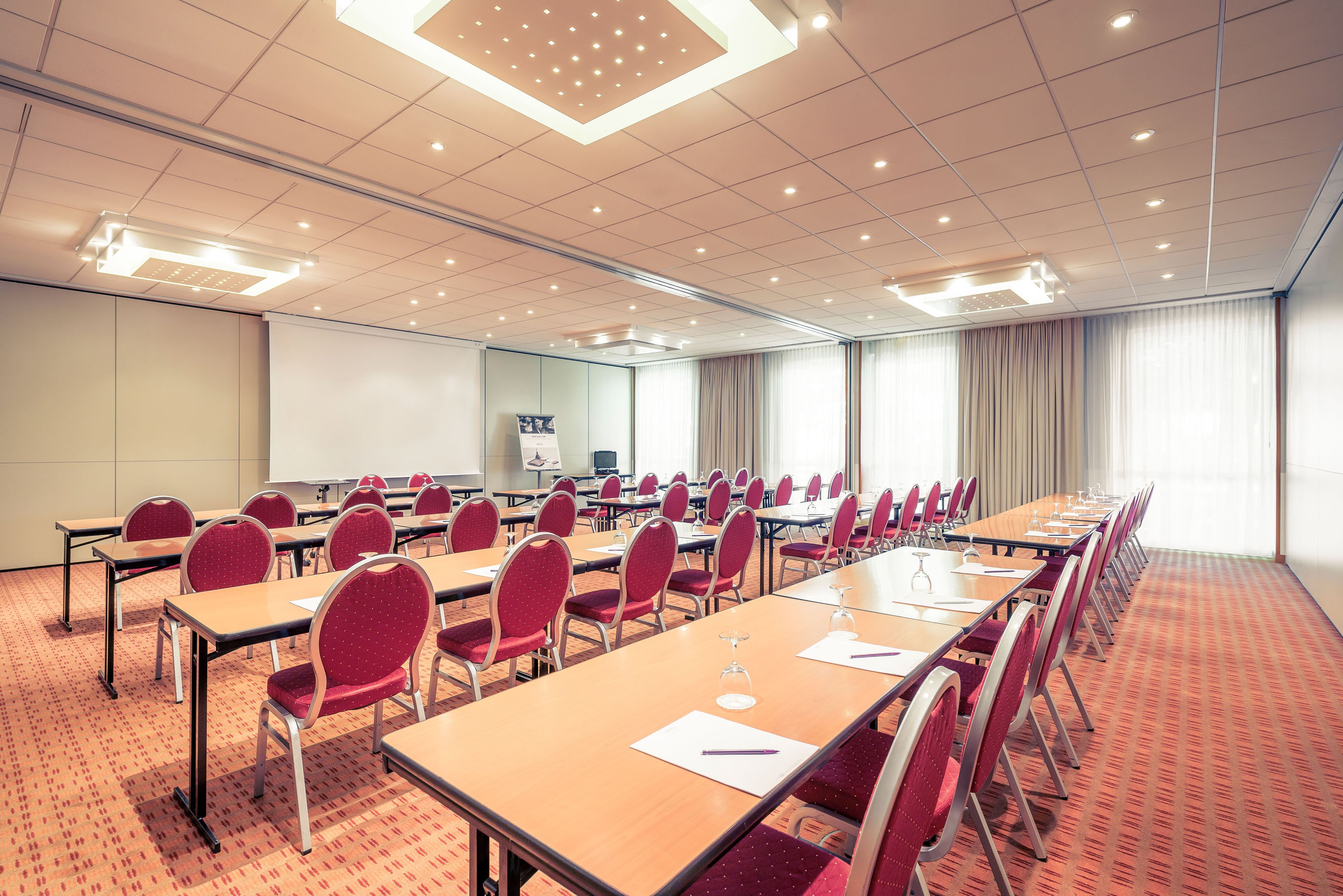 Merucre_Berlin_City_West_Meetingraum