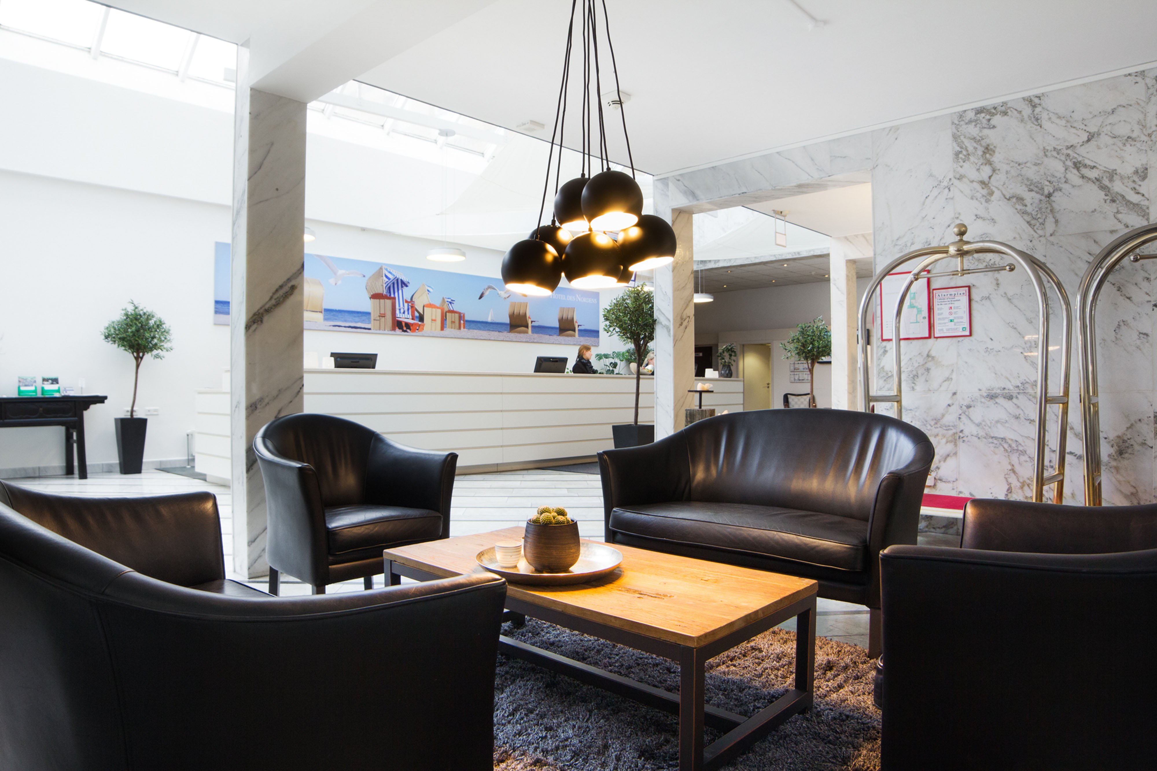 DEFLE02-Lobby-01-lowres-1