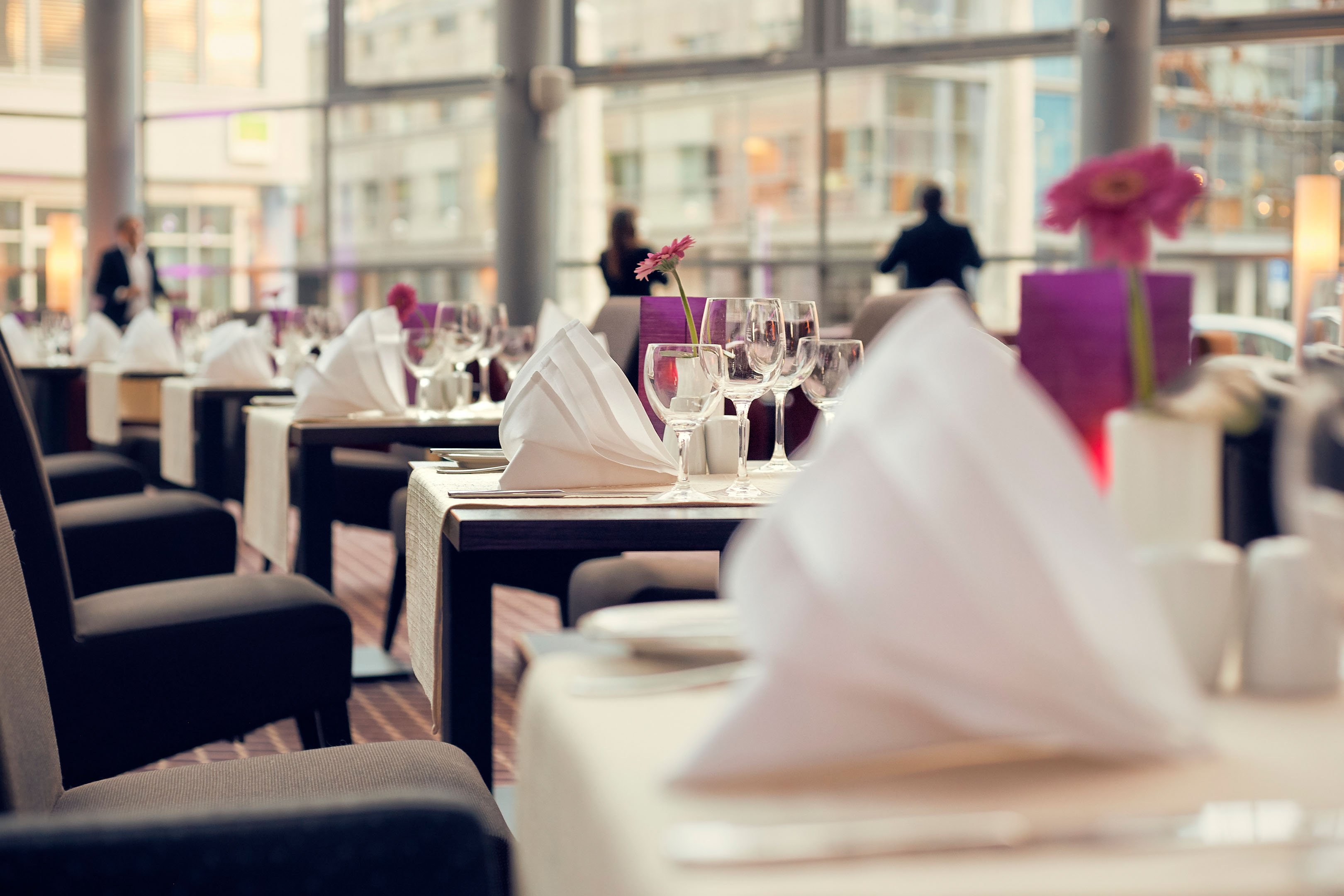 DEERF01-Restaurant-3-high