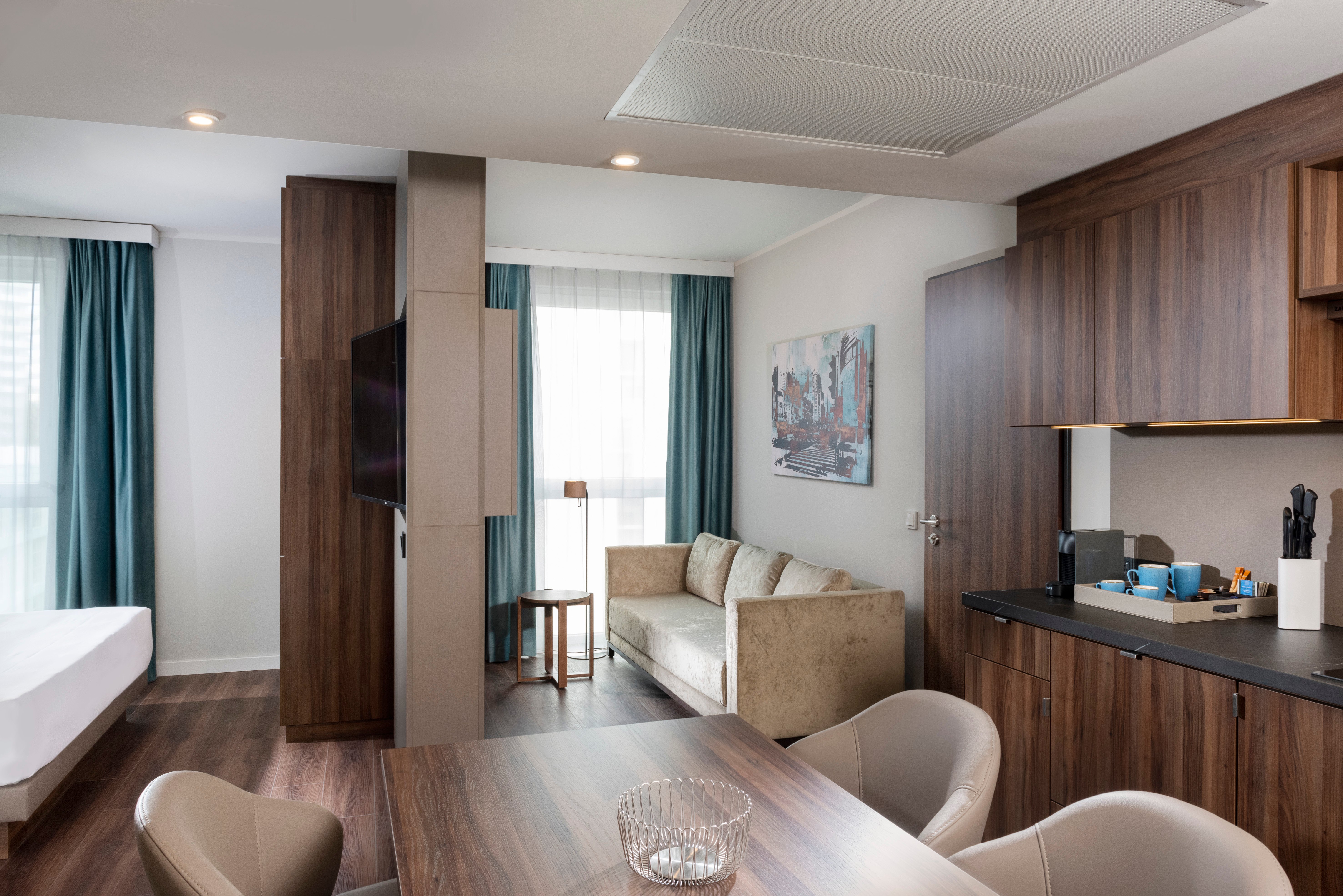 defra06-deluxe-studio