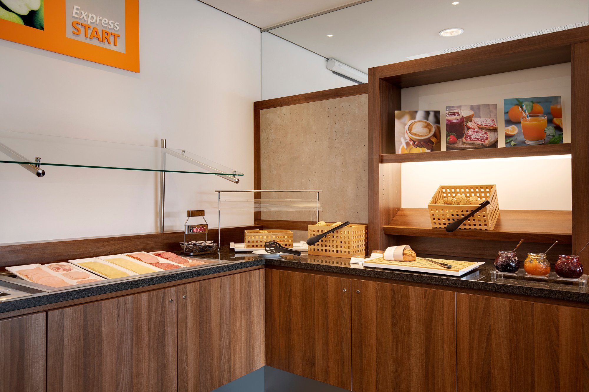 Holiday_Inn_Express_Bermen_Frühstücksbuffet