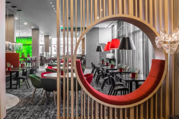 Holiday_Inn_Express_München_Westpark_Lobby