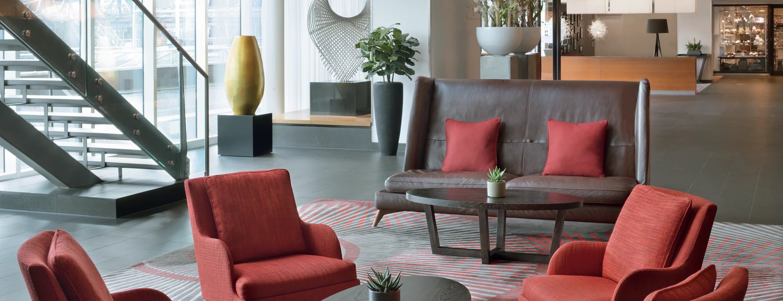 Mövenpick_Amsterdam_City_Centre_Lobby