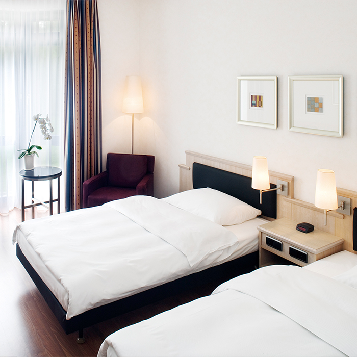 DEMUE04_Room_TwinBeds2