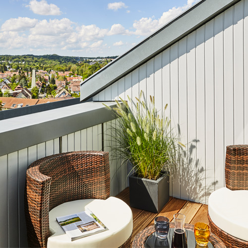 DESTU02_JuniorSuite_Balcony01_500px