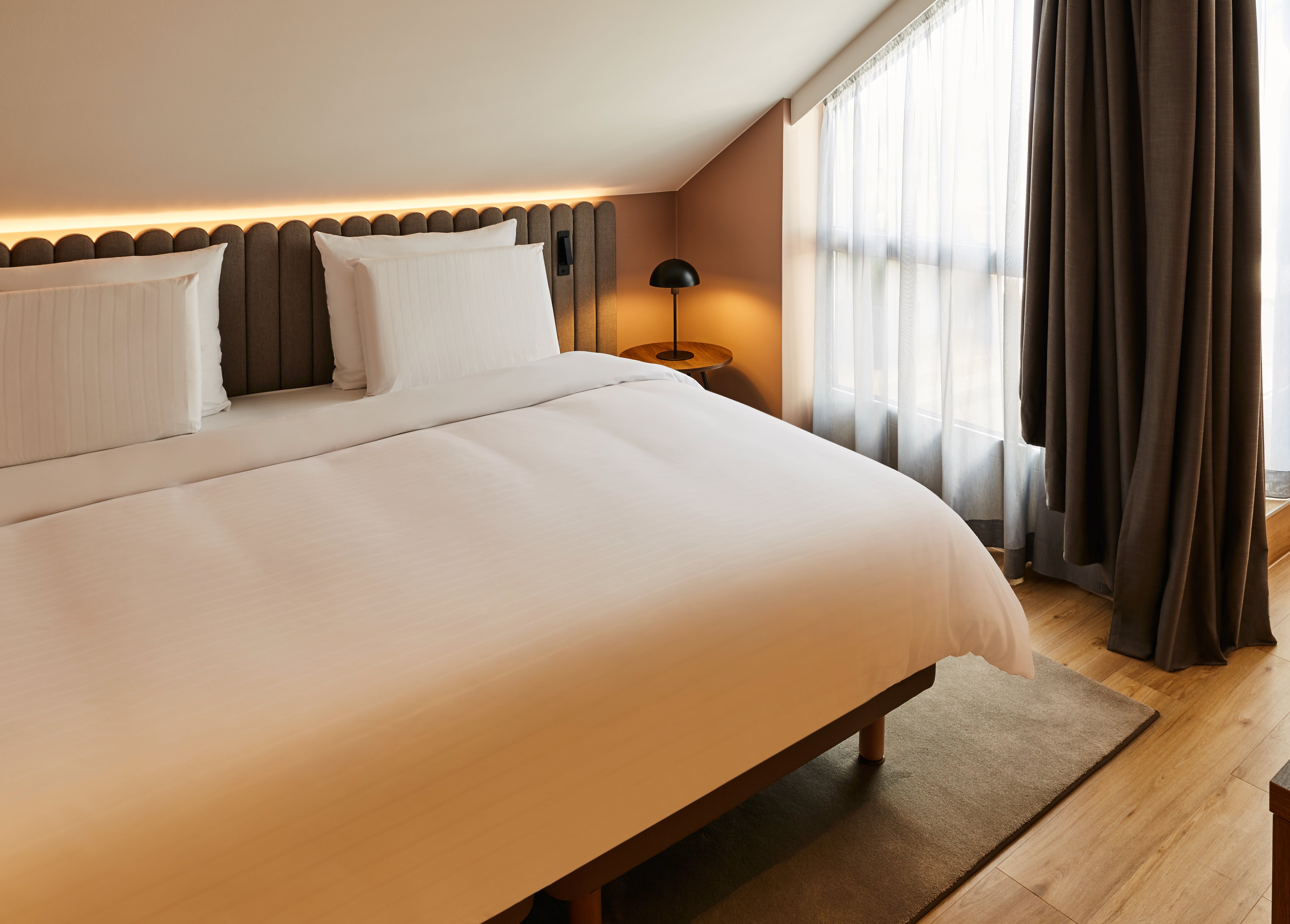 DESTU02_JuniorSuite_Doublebed01_highres