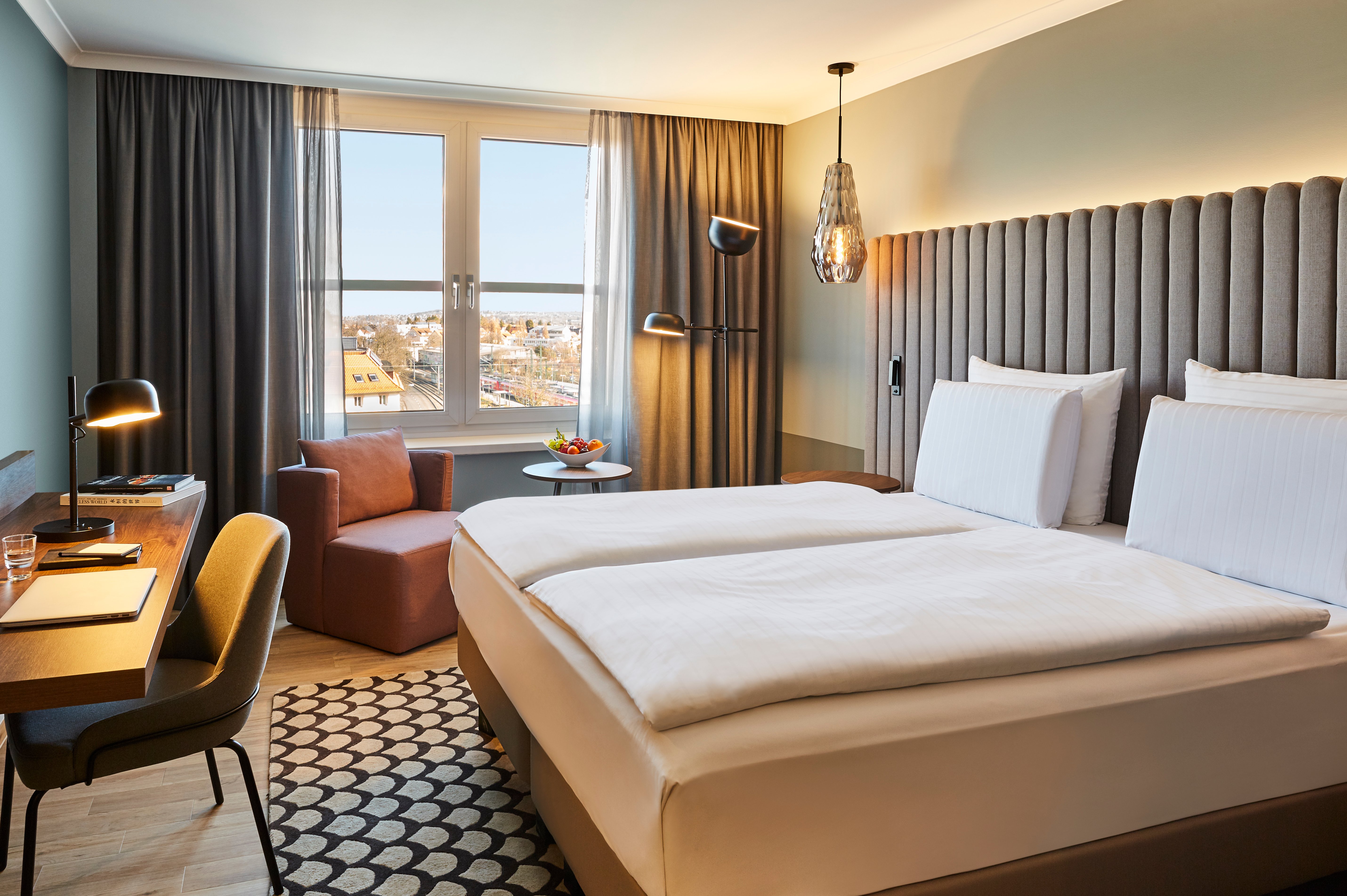 DESTU02_PremiumSuperior_Deluxe_Doublebed_Superior_KingBed_01_highres