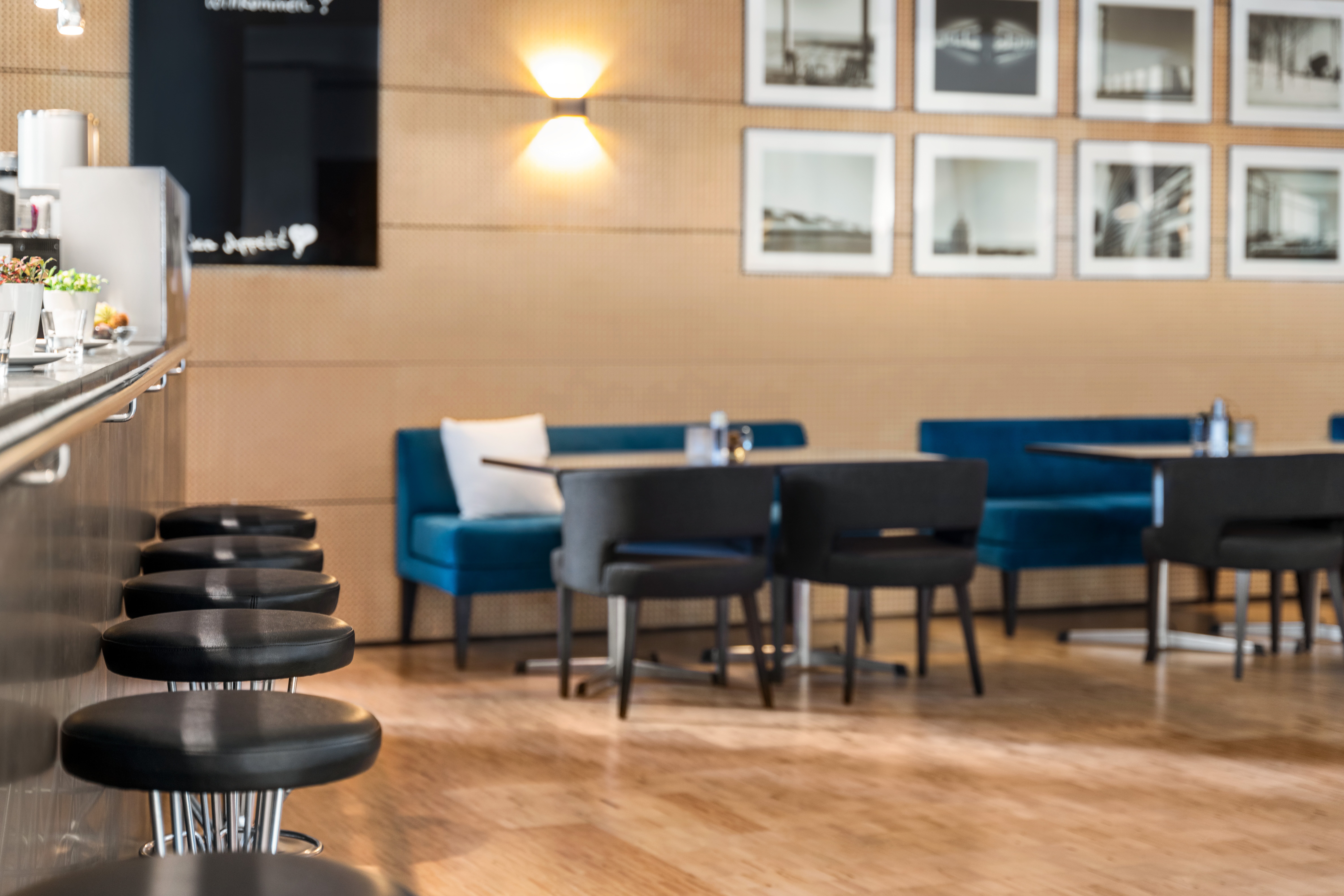 Vienna_House_by_Wyndham_Martinspark_Dornbirn_Bar