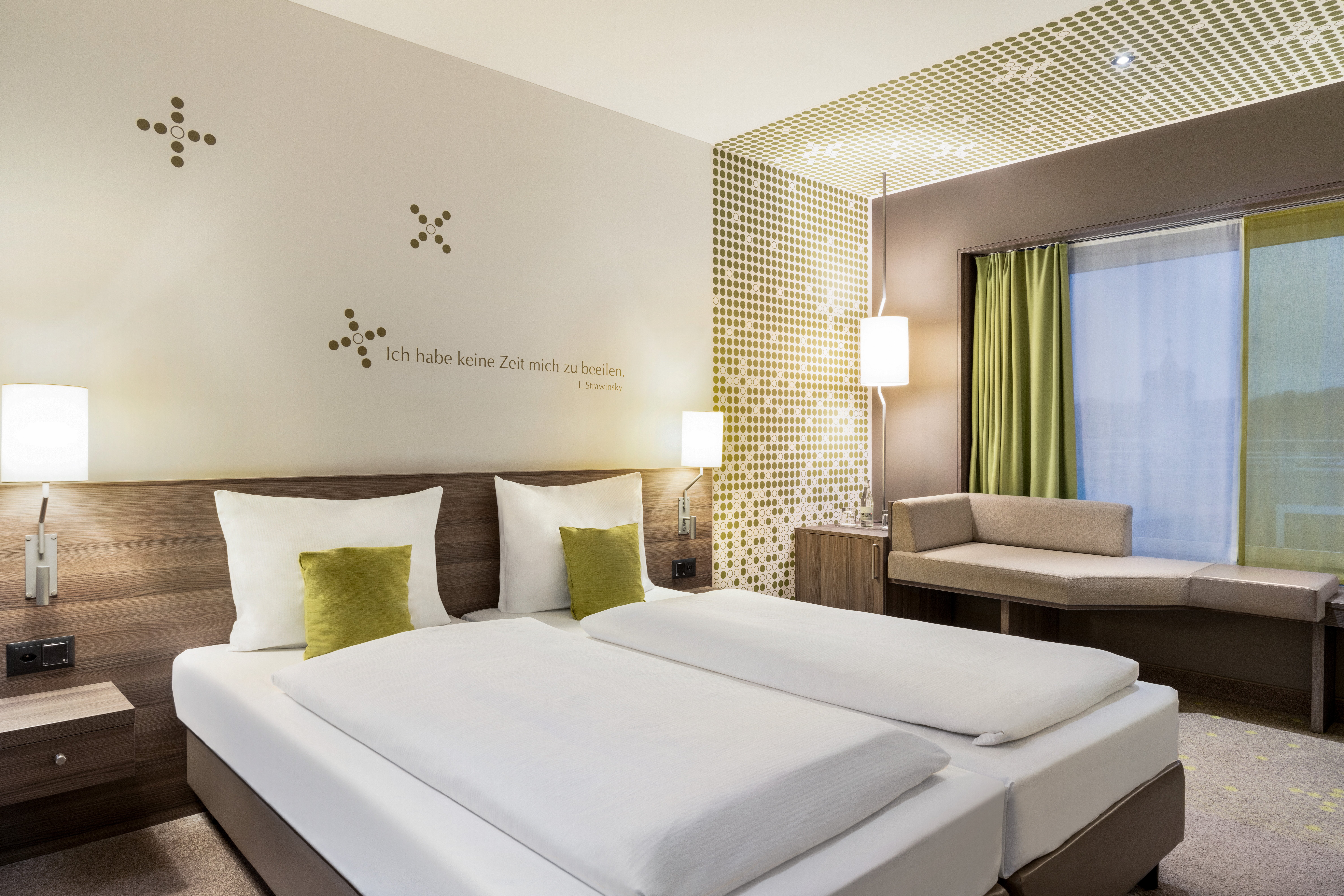 Vienna_House_by_Wyndham_Zur_Bleiche_Schaffhausen_Superior_Doppelzimmer