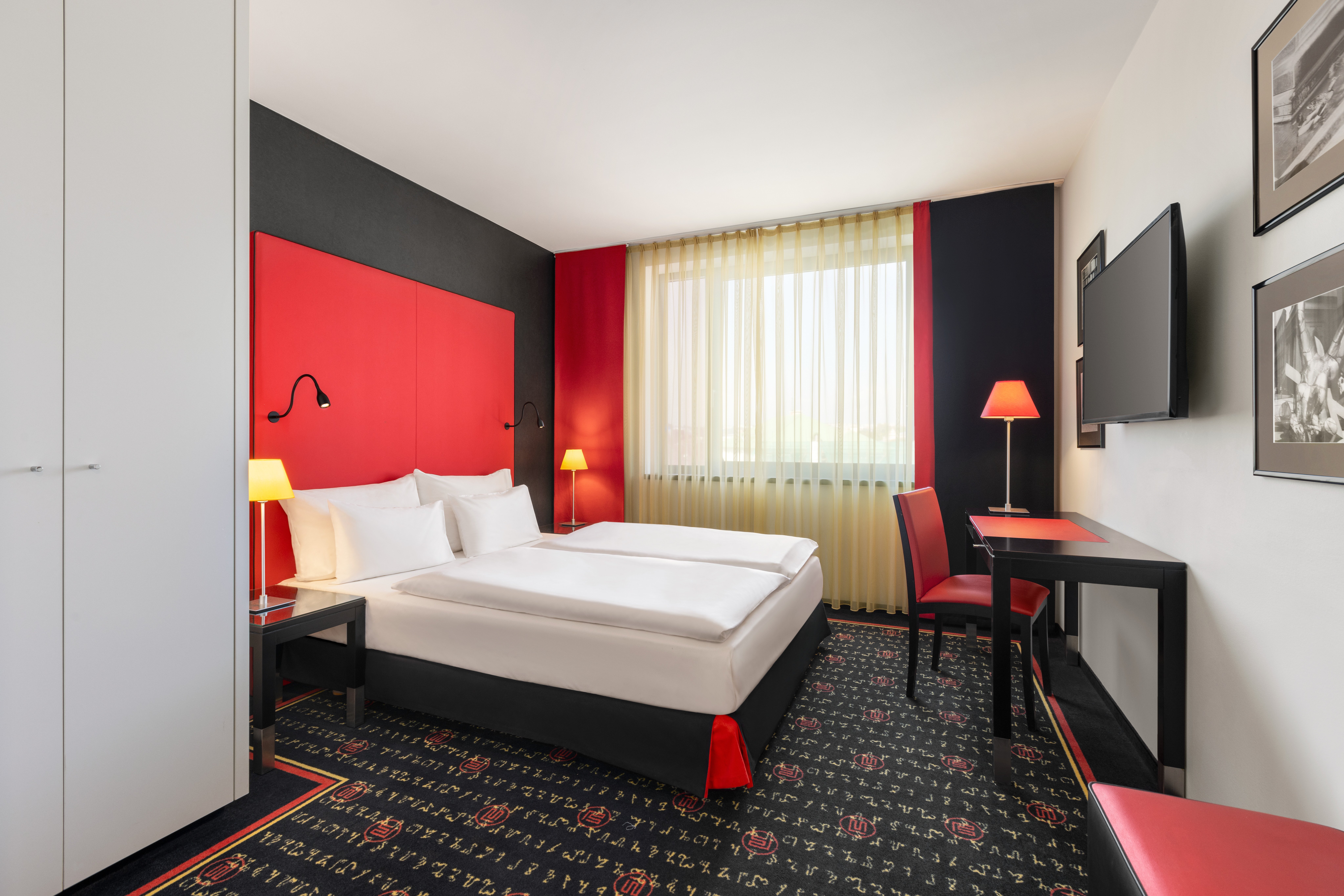 Vienna_House_Easy_by_Wyndham_Pilsen_barrierefreies_Doppelzimmer