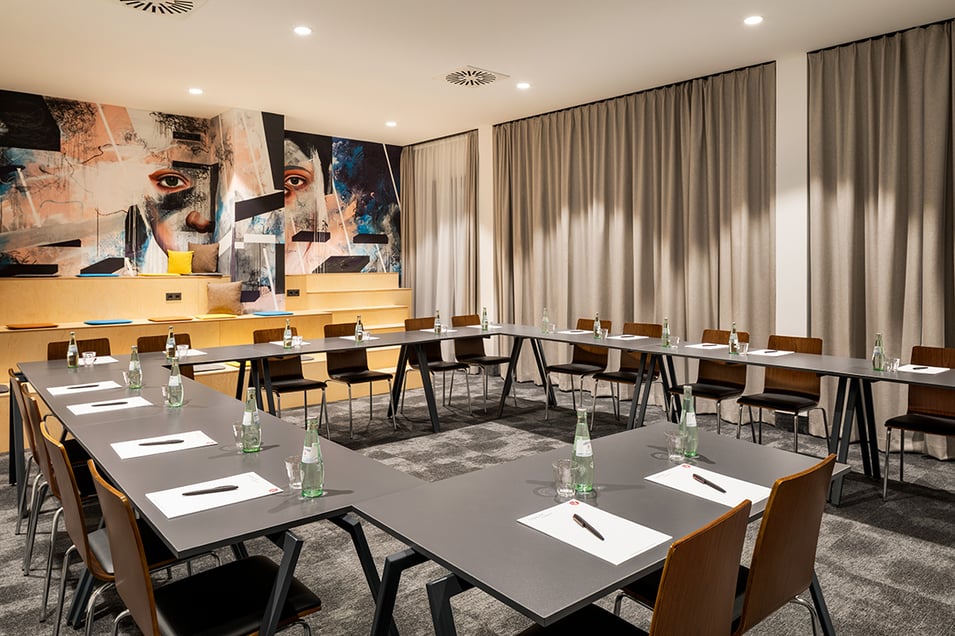 Vienna-House-Easy-By-Wyndham-Berlin-Potsdamer-Platz-Meetingraum