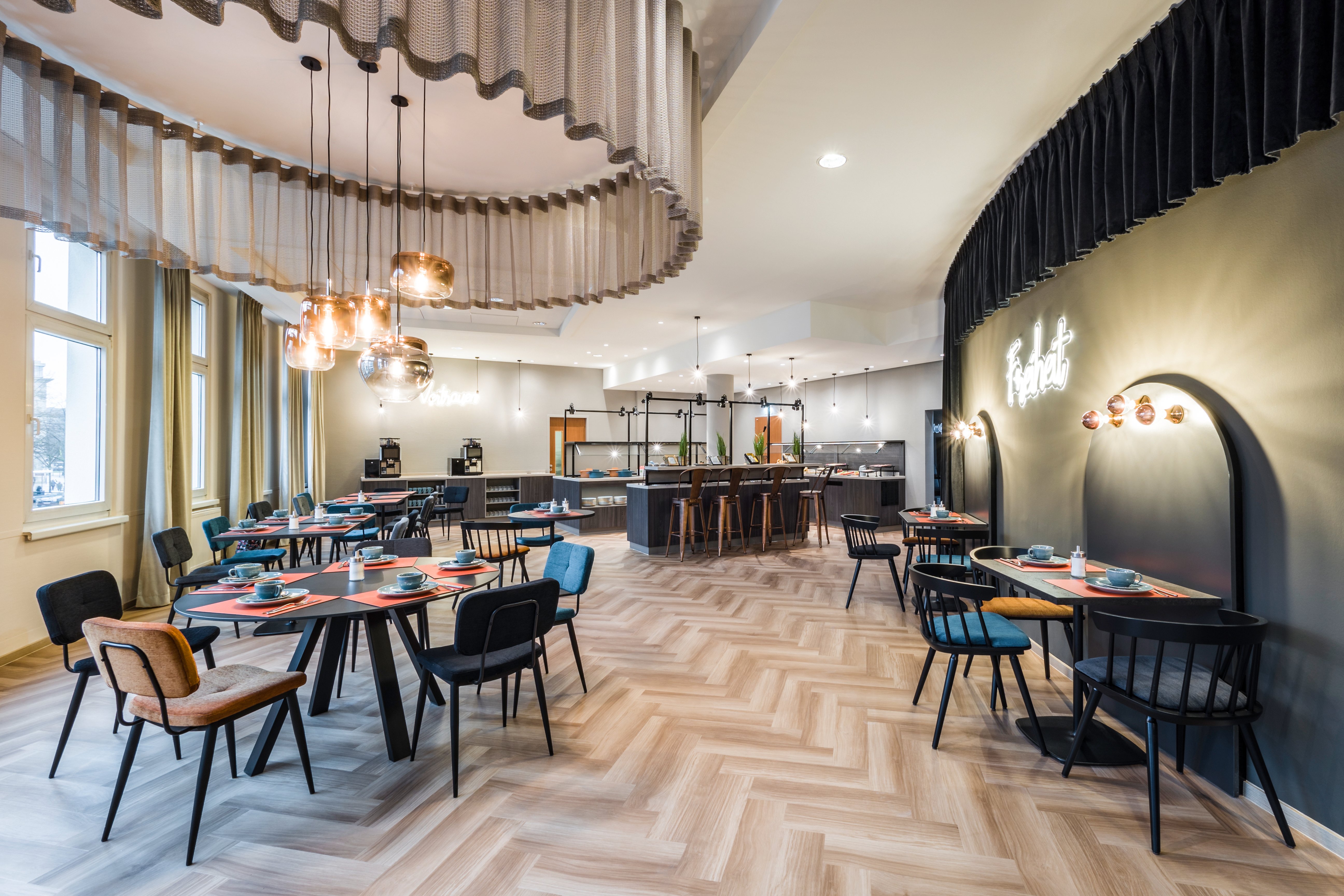 DEBIE01_BreakfastArea02_highres