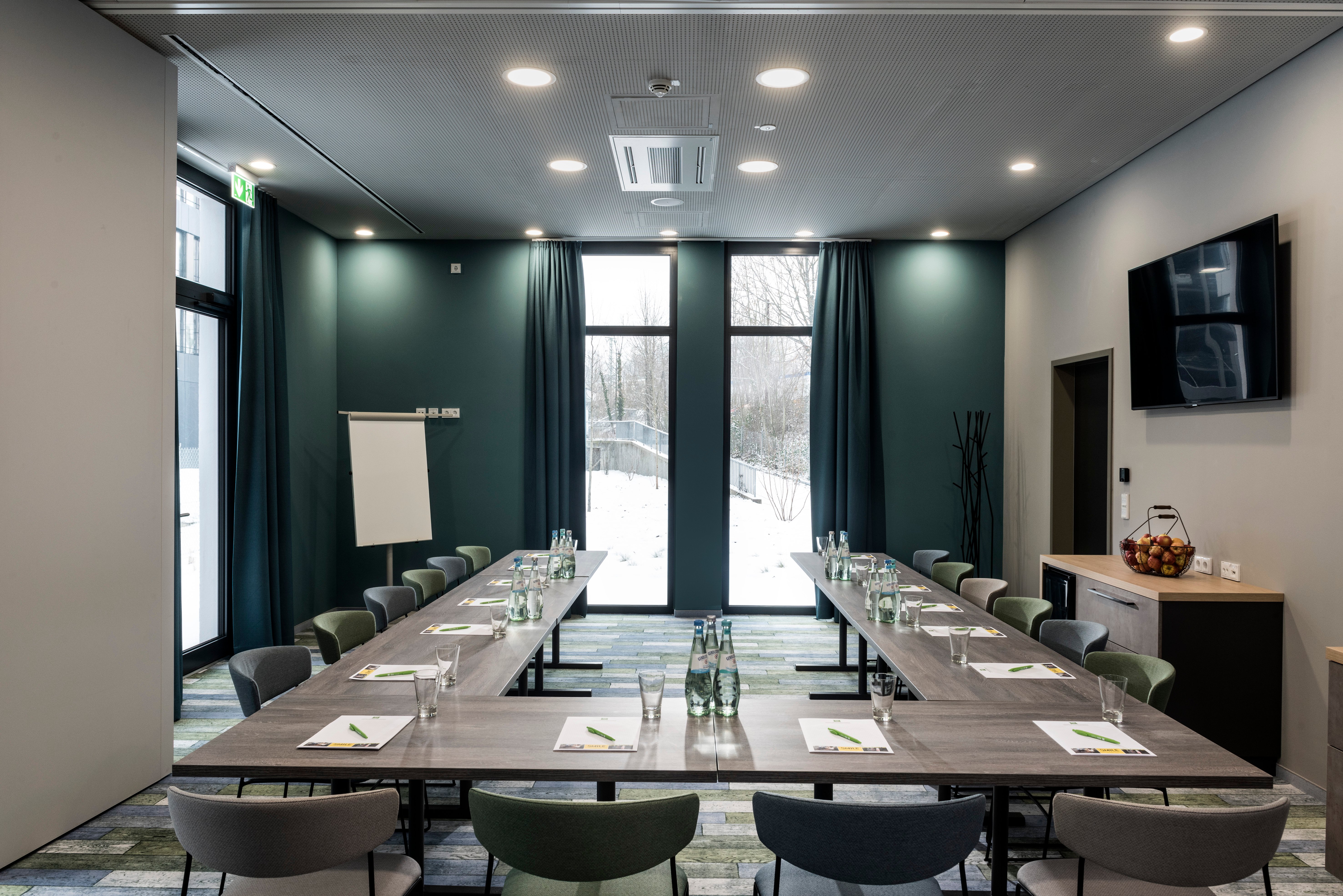 DESTU03-Meeting-room-01-highres