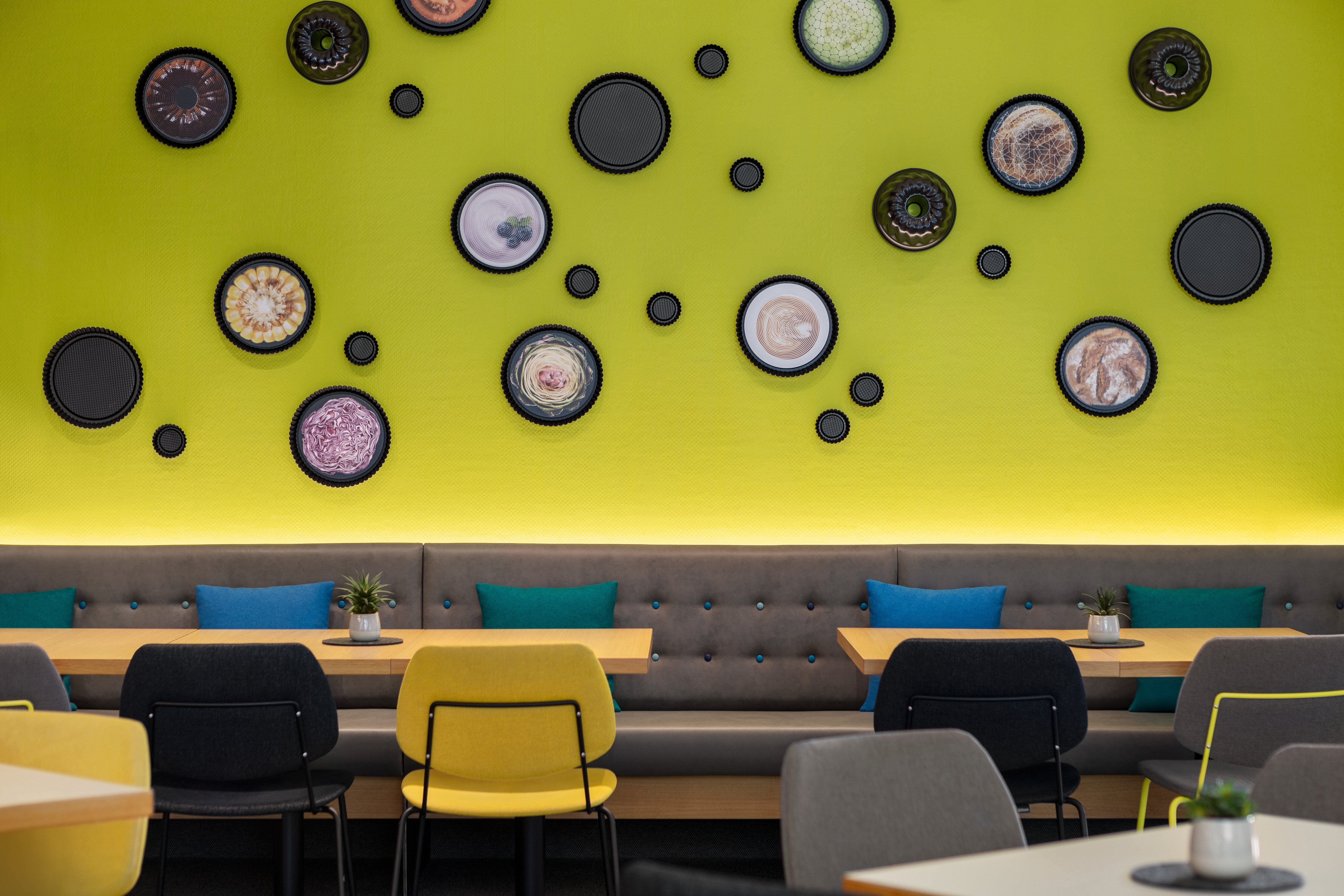 Vienna House Easy by Wyndham Bad Oeynhausen - Breakfast Bar Area - 1553981