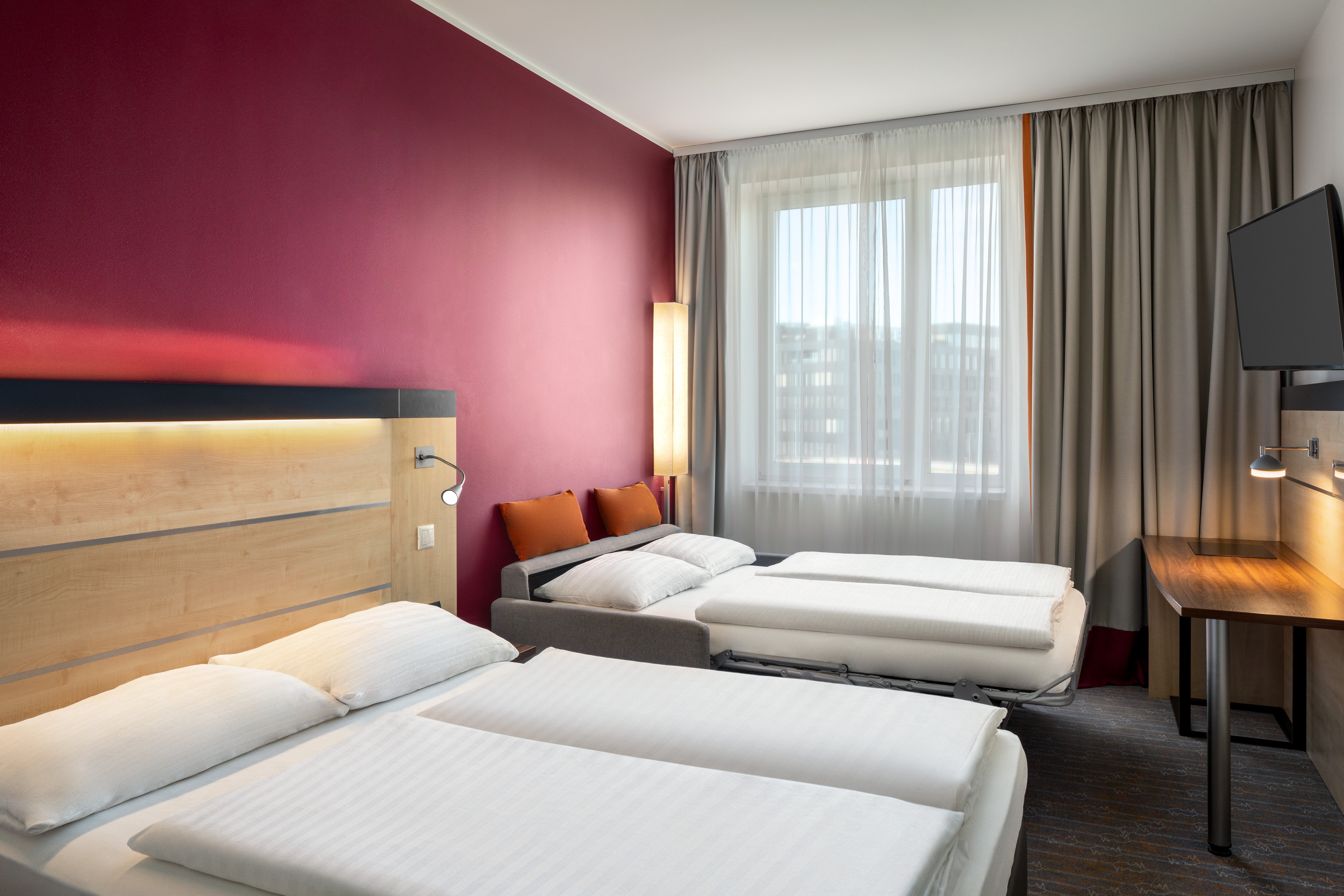 Vienna House Easy by Wyndham Bratislava - Family Room - 1559713